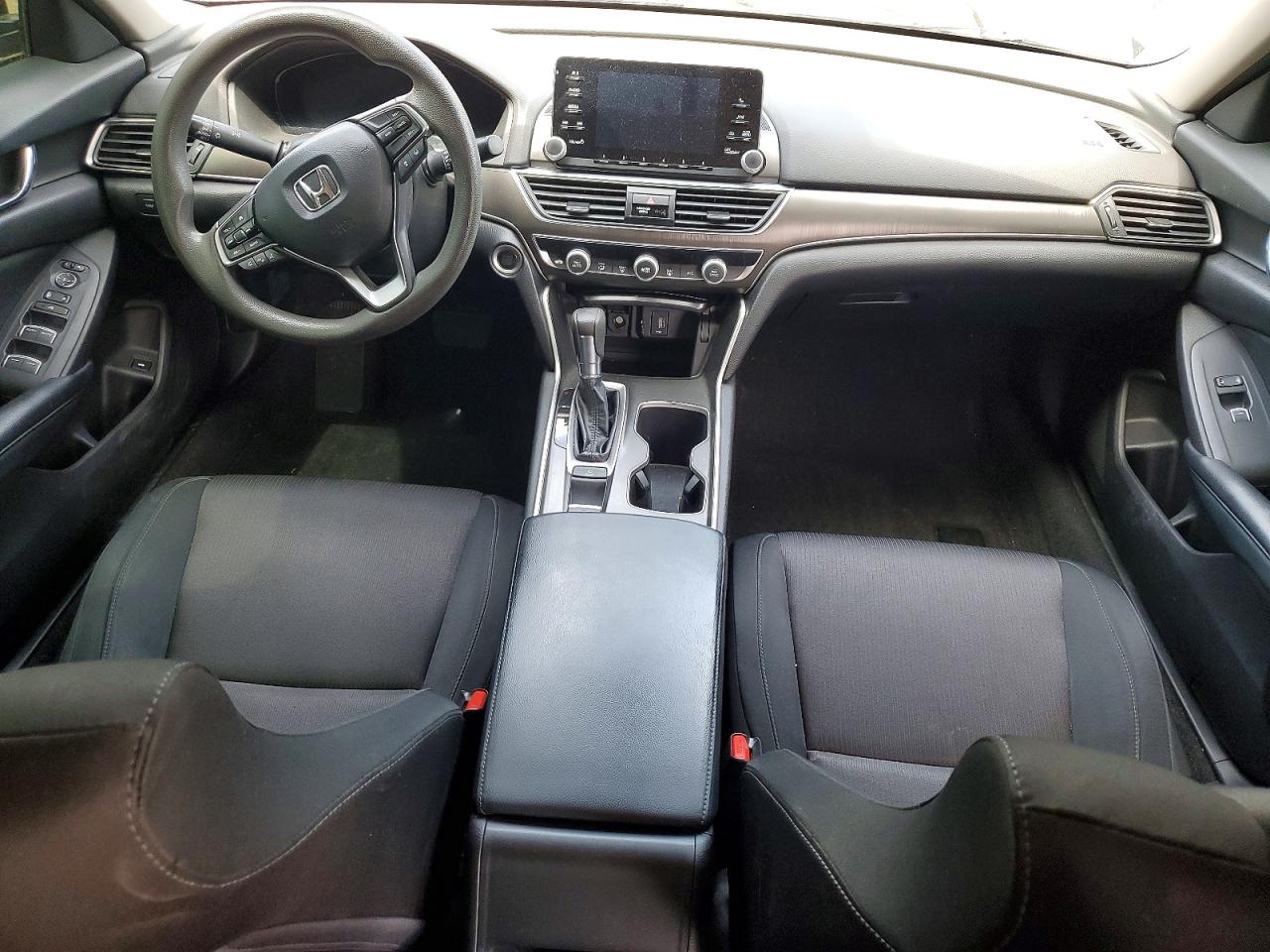 2018 HONDA ACCORD LX photo 15