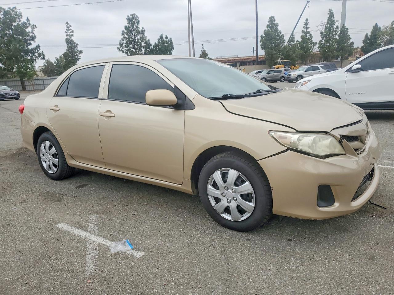 2013 TOYOTA COROLLA L photo 10