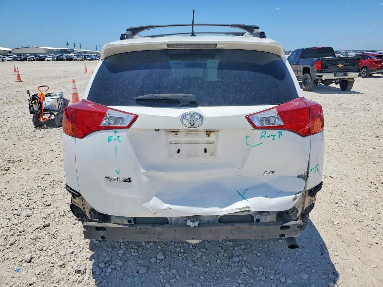 2013 TOYOTA RAV4 LE photo 11