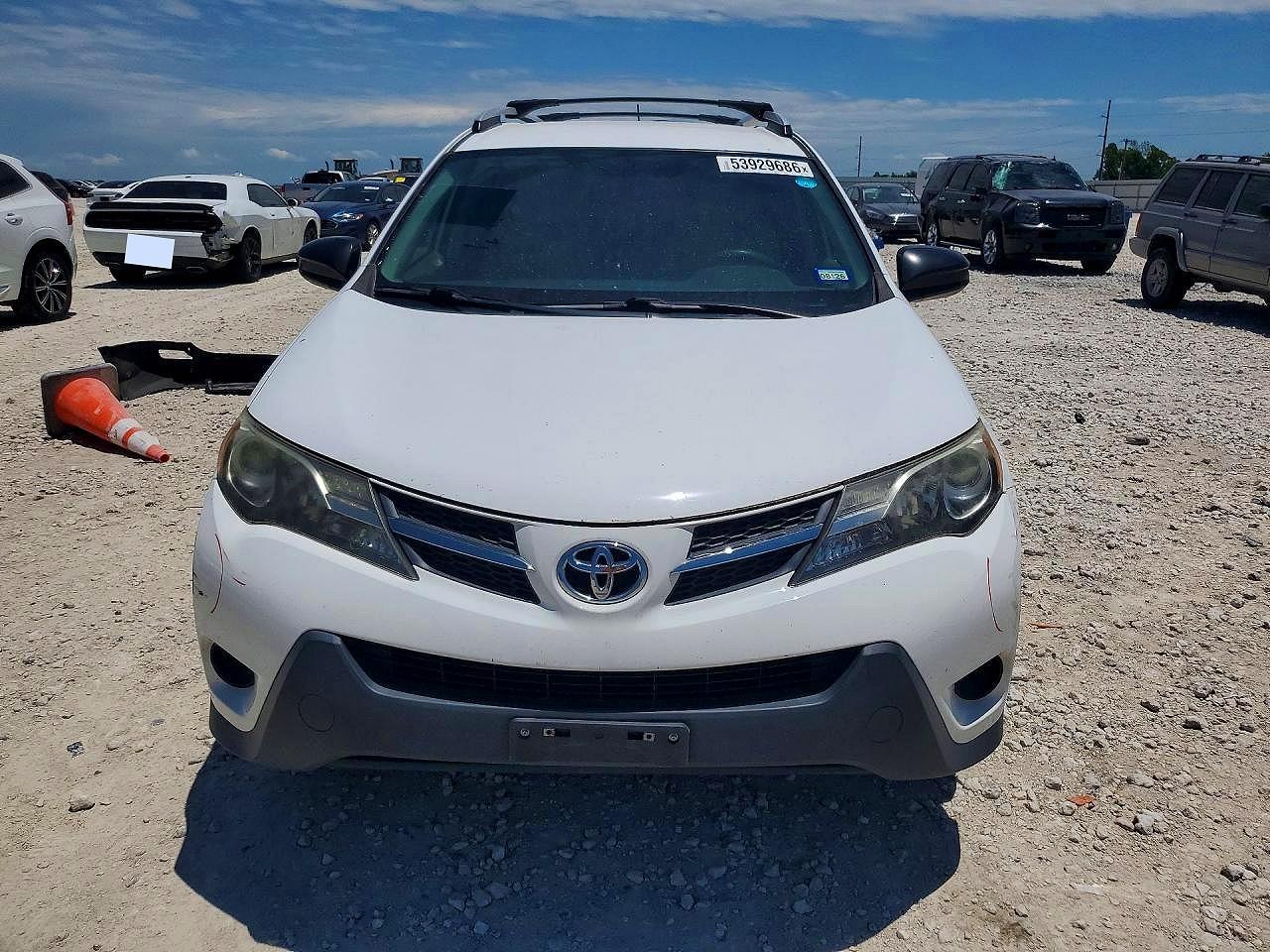2013 TOYOTA RAV4 LE photo 9