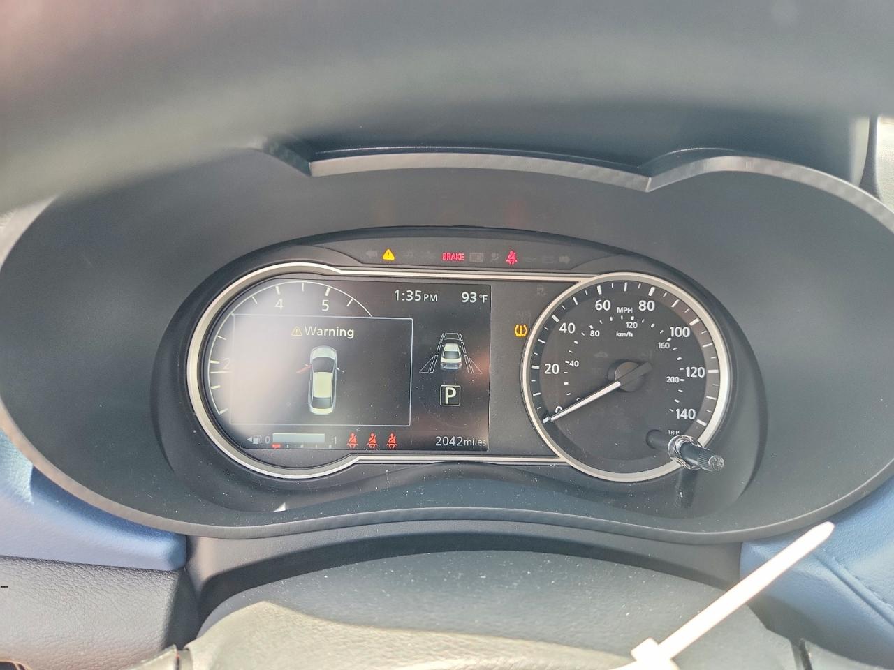 2025 NISSAN VERSA SV photo 17