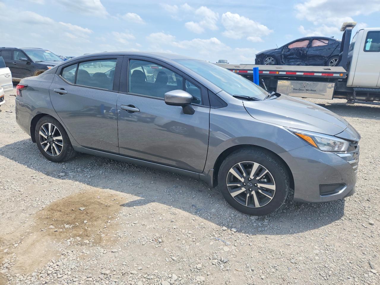 2025 NISSAN VERSA SV photo 7