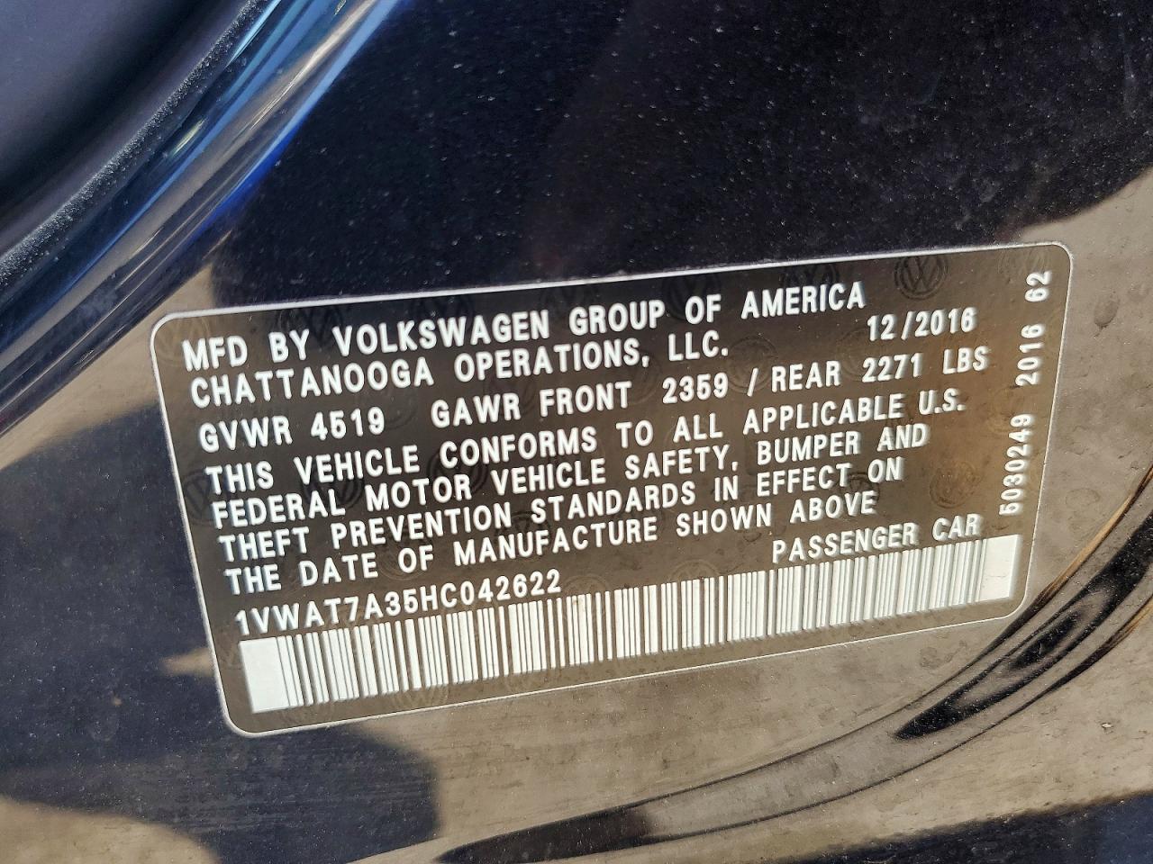 2017 VOLKSWAGEN PASSAT S photo 34