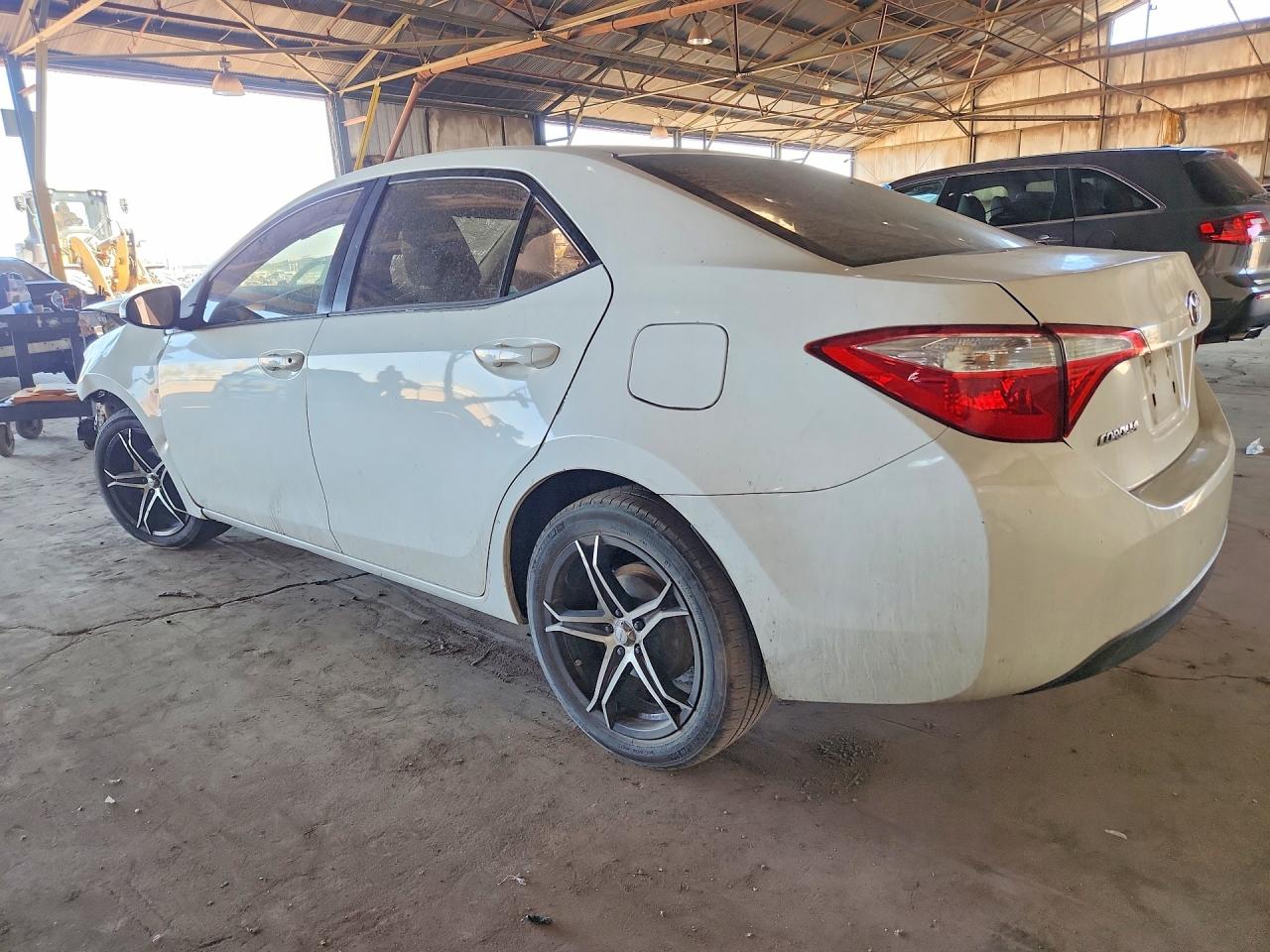 2015 TOYOTA COROLLA L photo 3