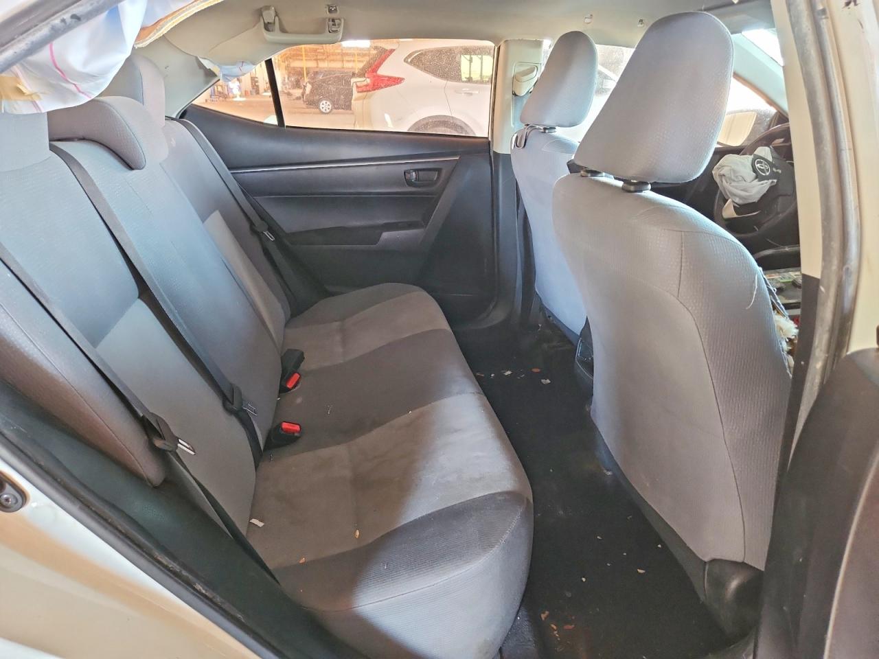2015 TOYOTA COROLLA L photo 19