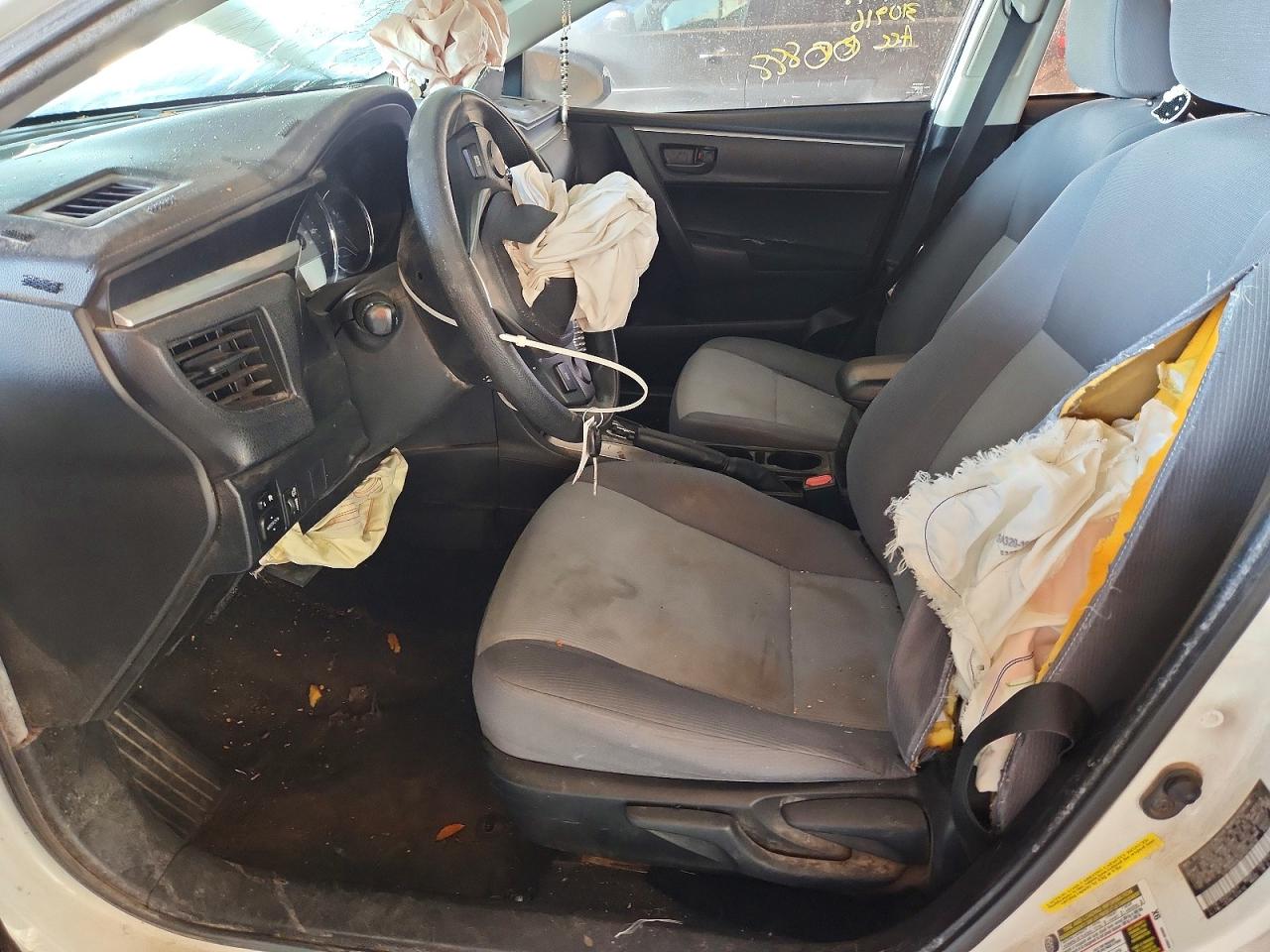 2015 TOYOTA COROLLA L photo 13