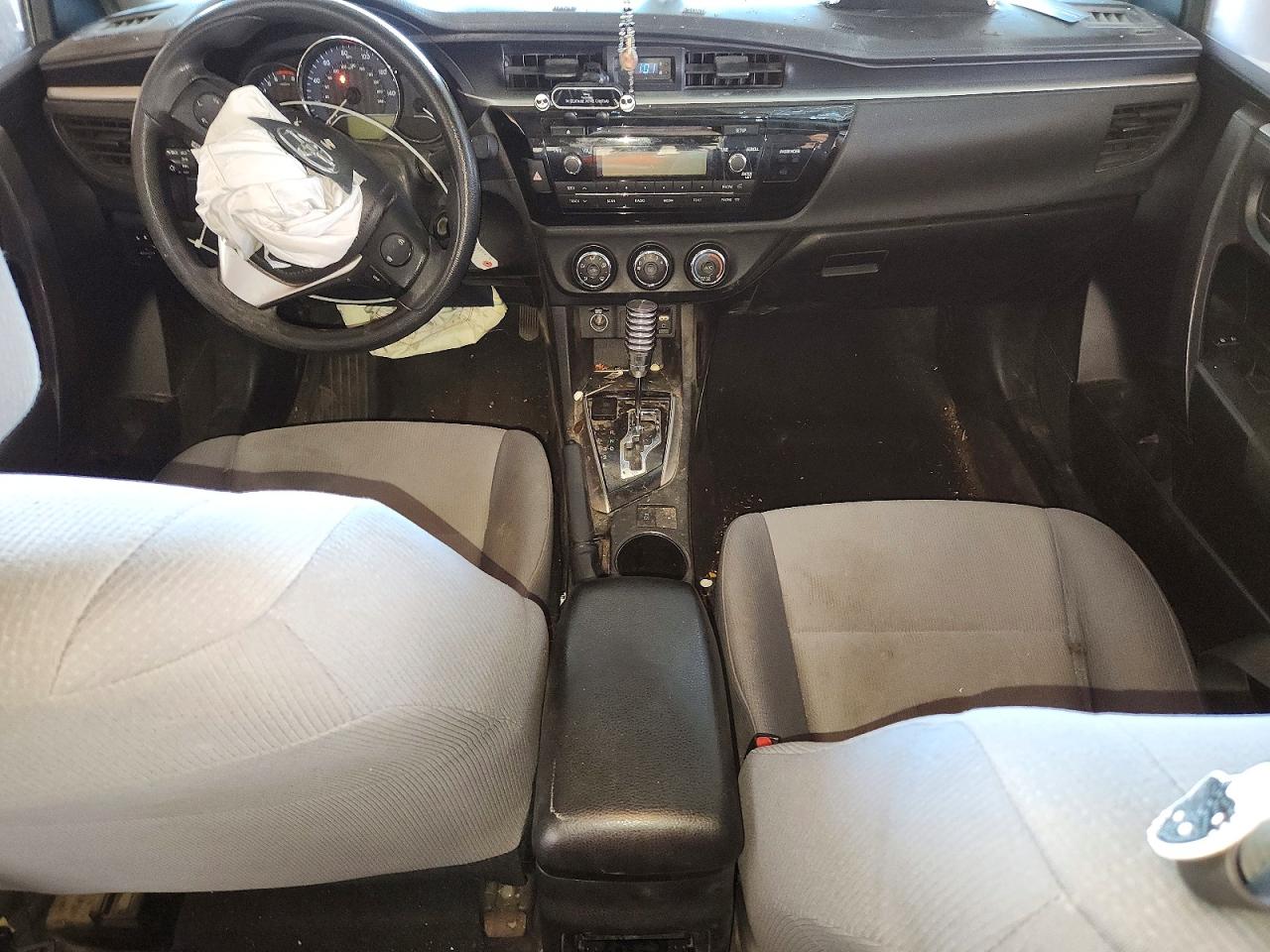 2015 TOYOTA COROLLA L photo 15