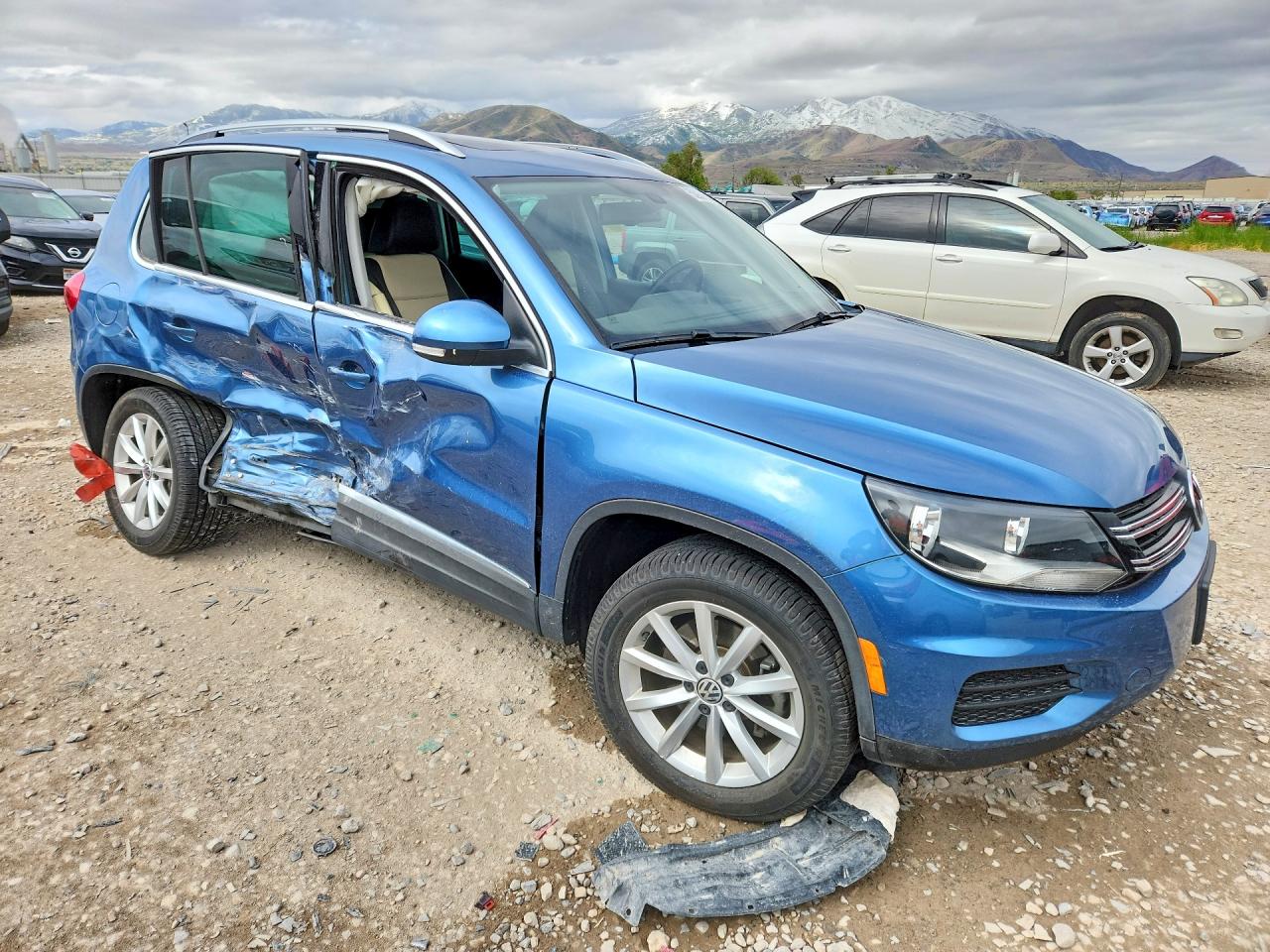 2017 VOLKSWAGEN TIGUAN WOLFSBURG photo 10