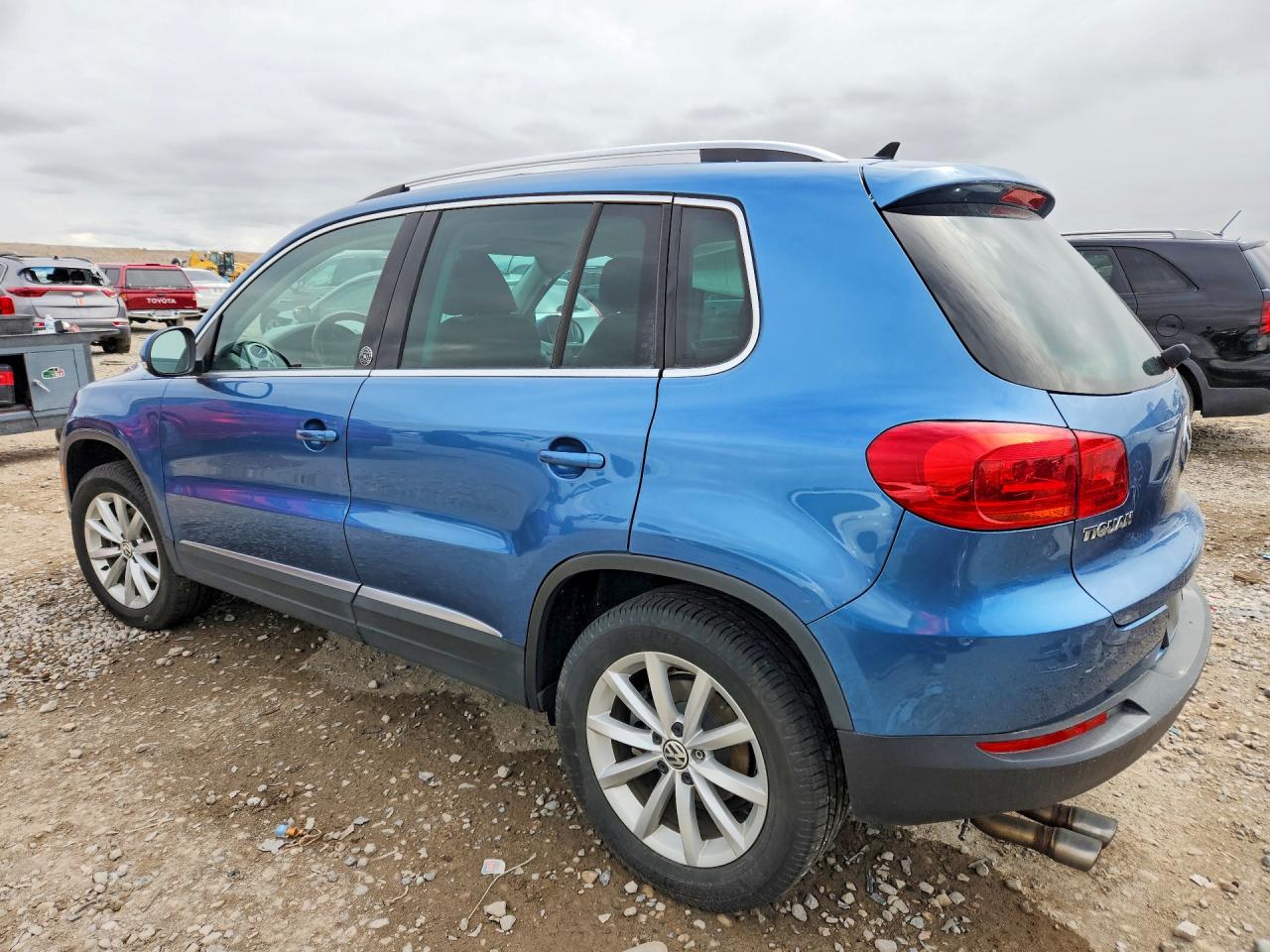 2017 VOLKSWAGEN TIGUAN WOLFSBURG photo 4