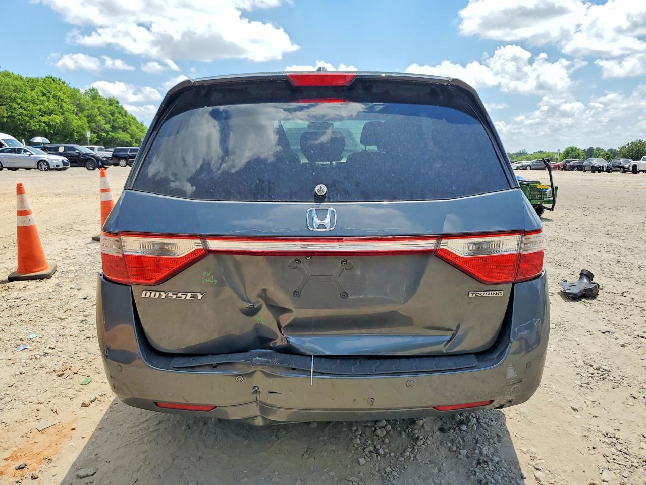 2013 HONDA ODYSSEY TOURING photo 11