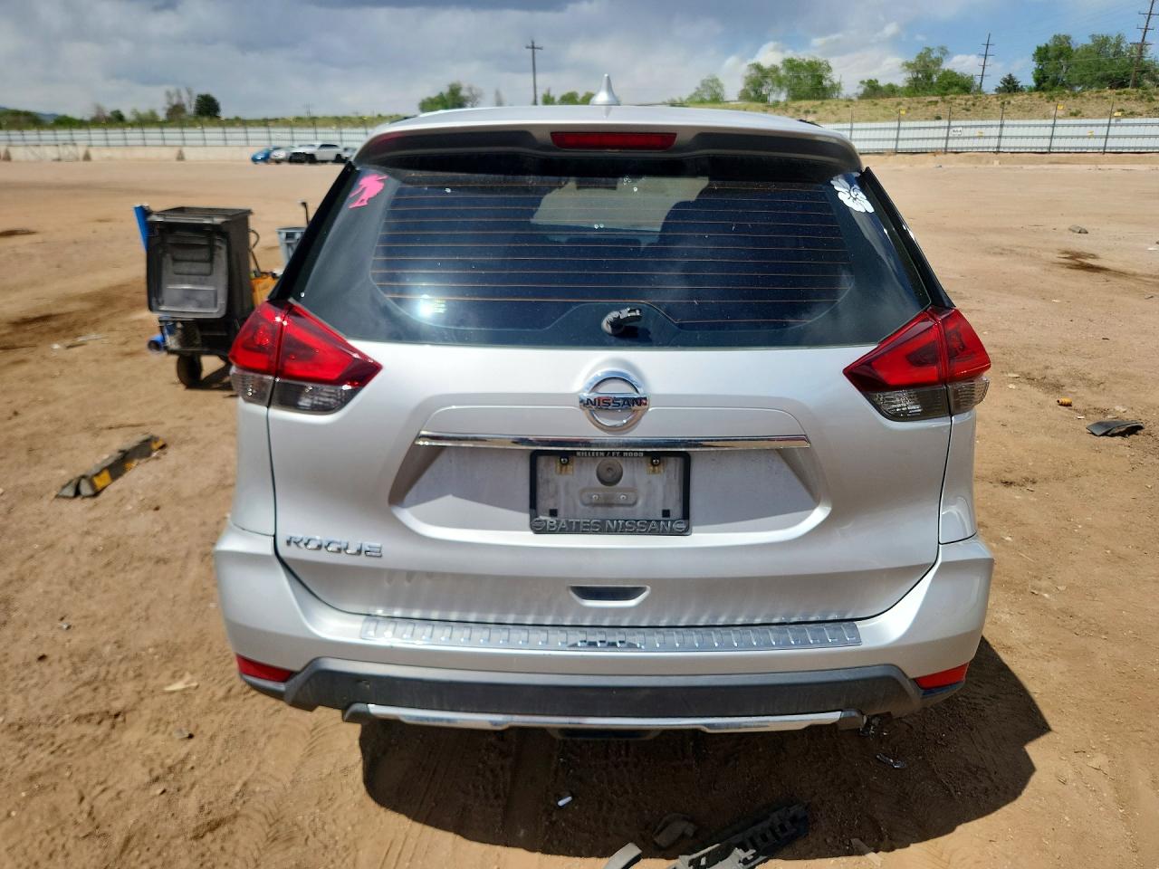 2018 NISSAN ROGUE S photo 6