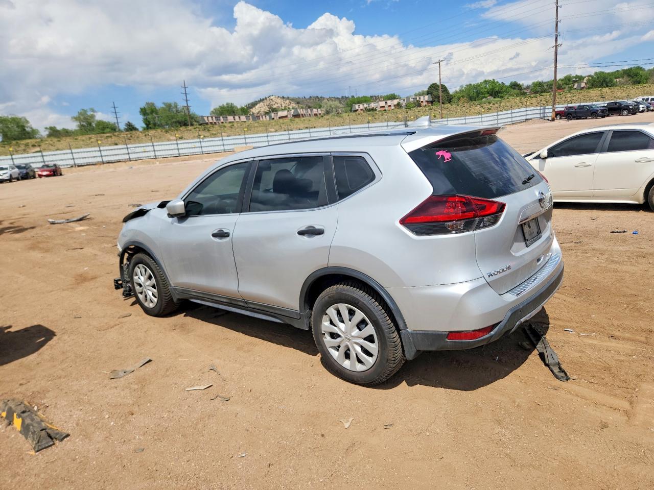 2018 NISSAN ROGUE S photo 2