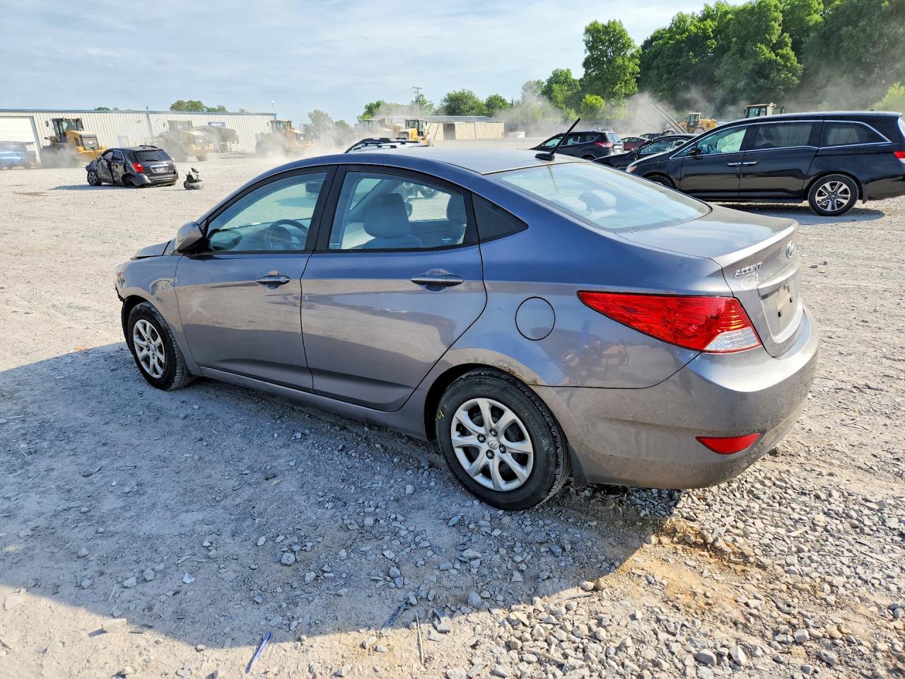 2014 HYUNDAI ACCENT GLS photo 3