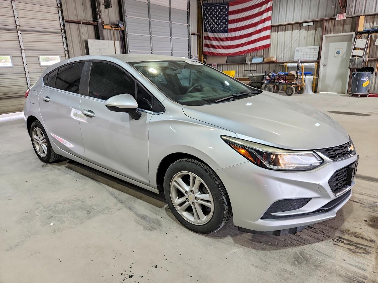 2017 CHEVROLET CRUZE LT photo 10