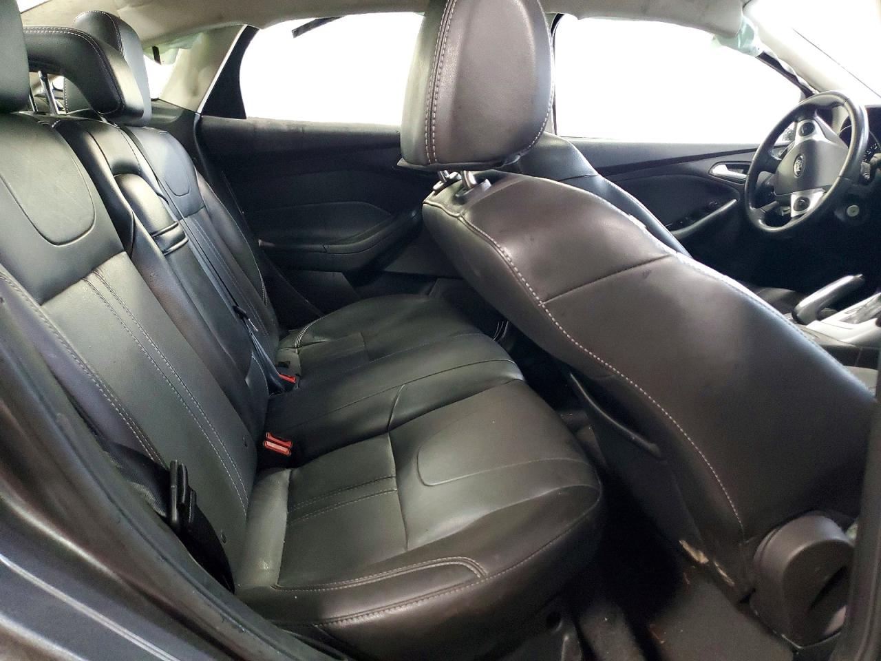 2013 FORD FOCUS SE photo 19