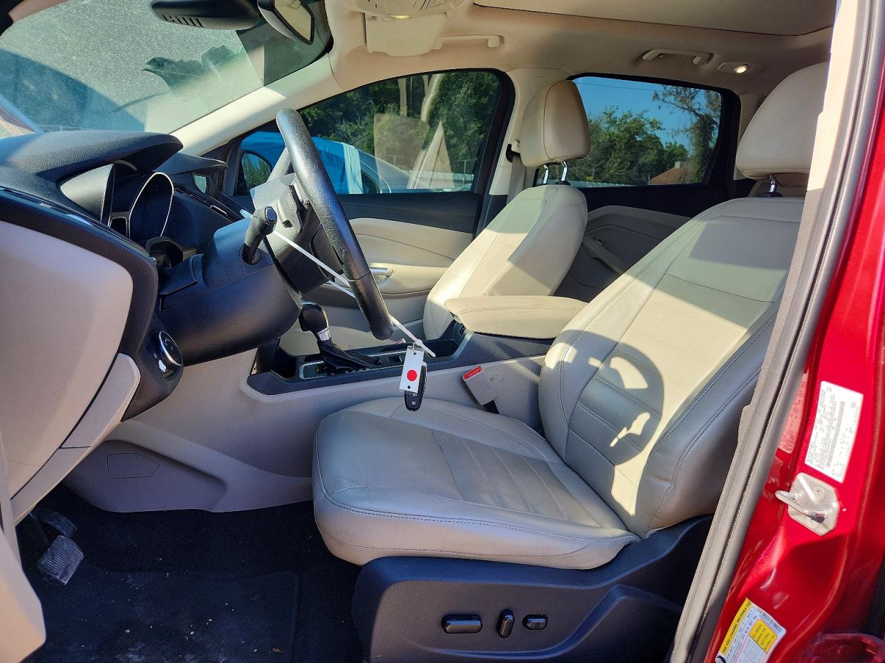 2017 FORD ESCAPE TITANIUM photo 19