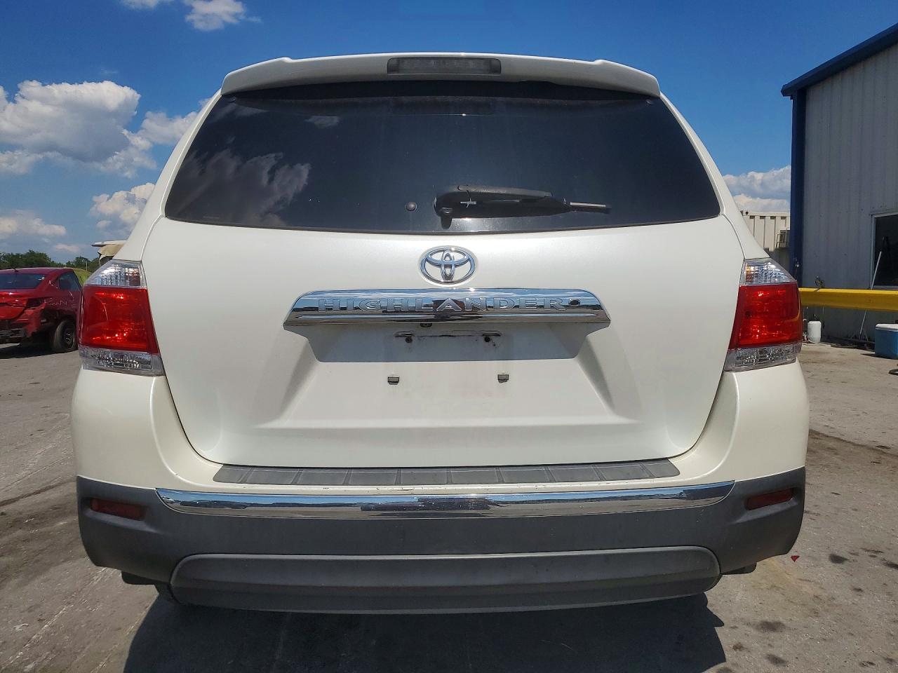 2013 TOYOTA HIGHLANDER LIMITED photo 11