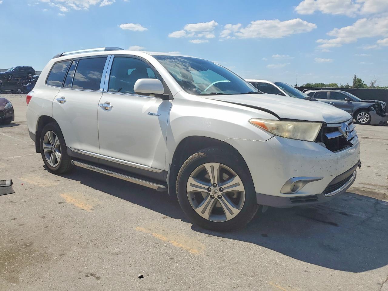 2013 TOYOTA HIGHLANDER LIMITED photo 7