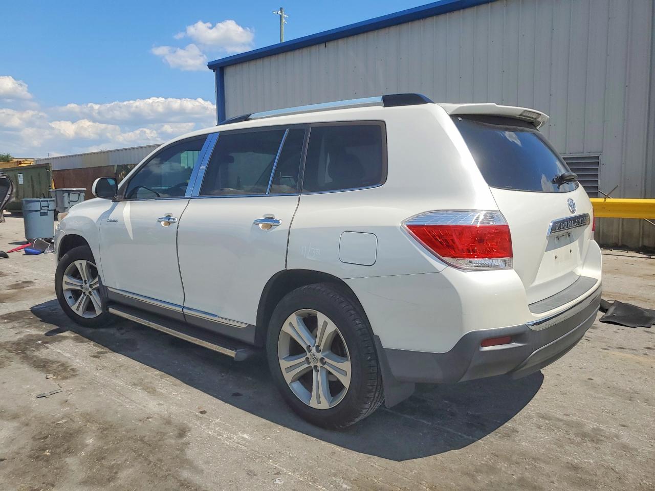 2013 TOYOTA HIGHLANDER LIMITED photo 3