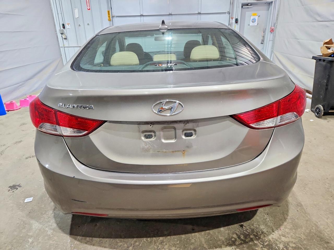 2013 HYUNDAI ELANTRA GLS photo 11