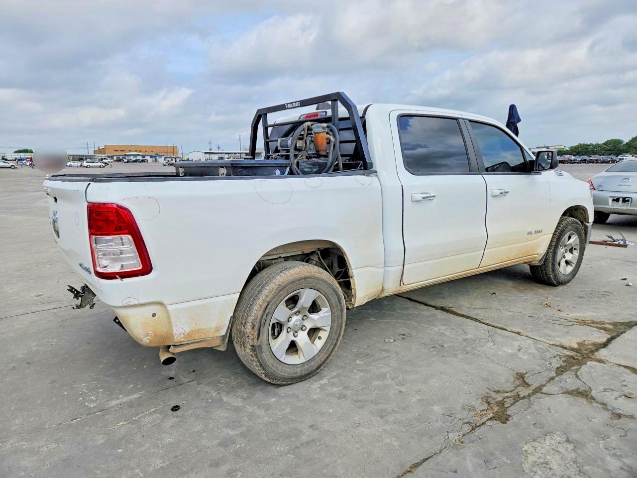 2019 RAM 1500 BIG HORN photo 5