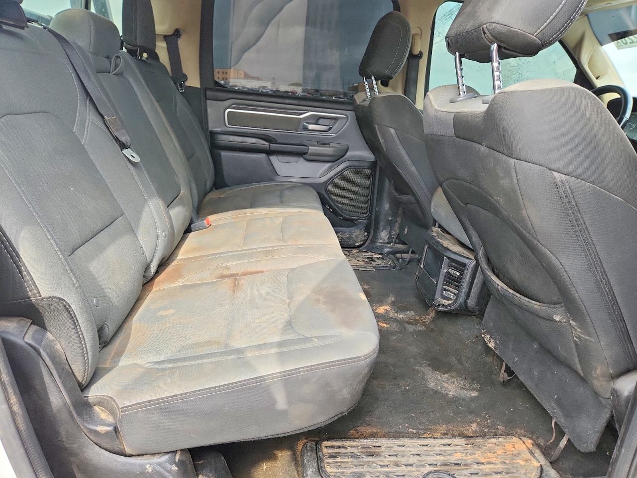 2019 RAM 1500 BIG HORN photo 19