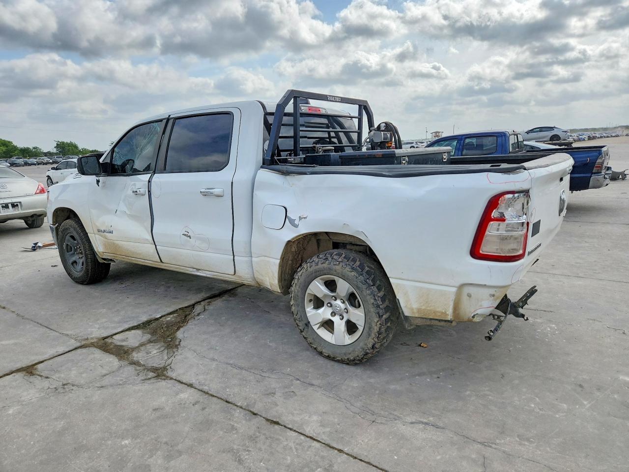 2019 RAM 1500 BIG HORN photo 3