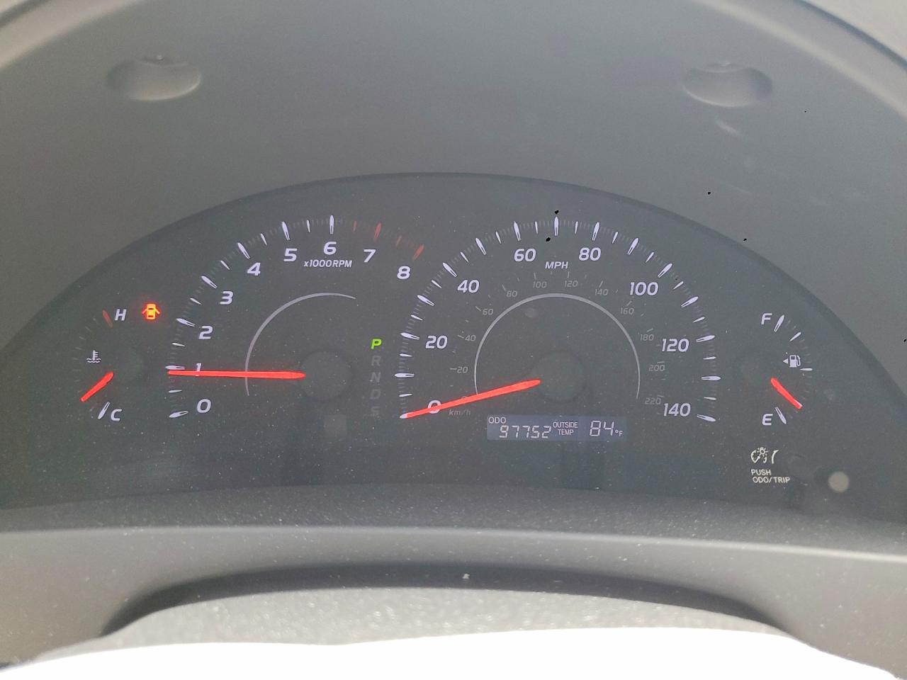 2011 TOYOTA CAMRY LE photo 9