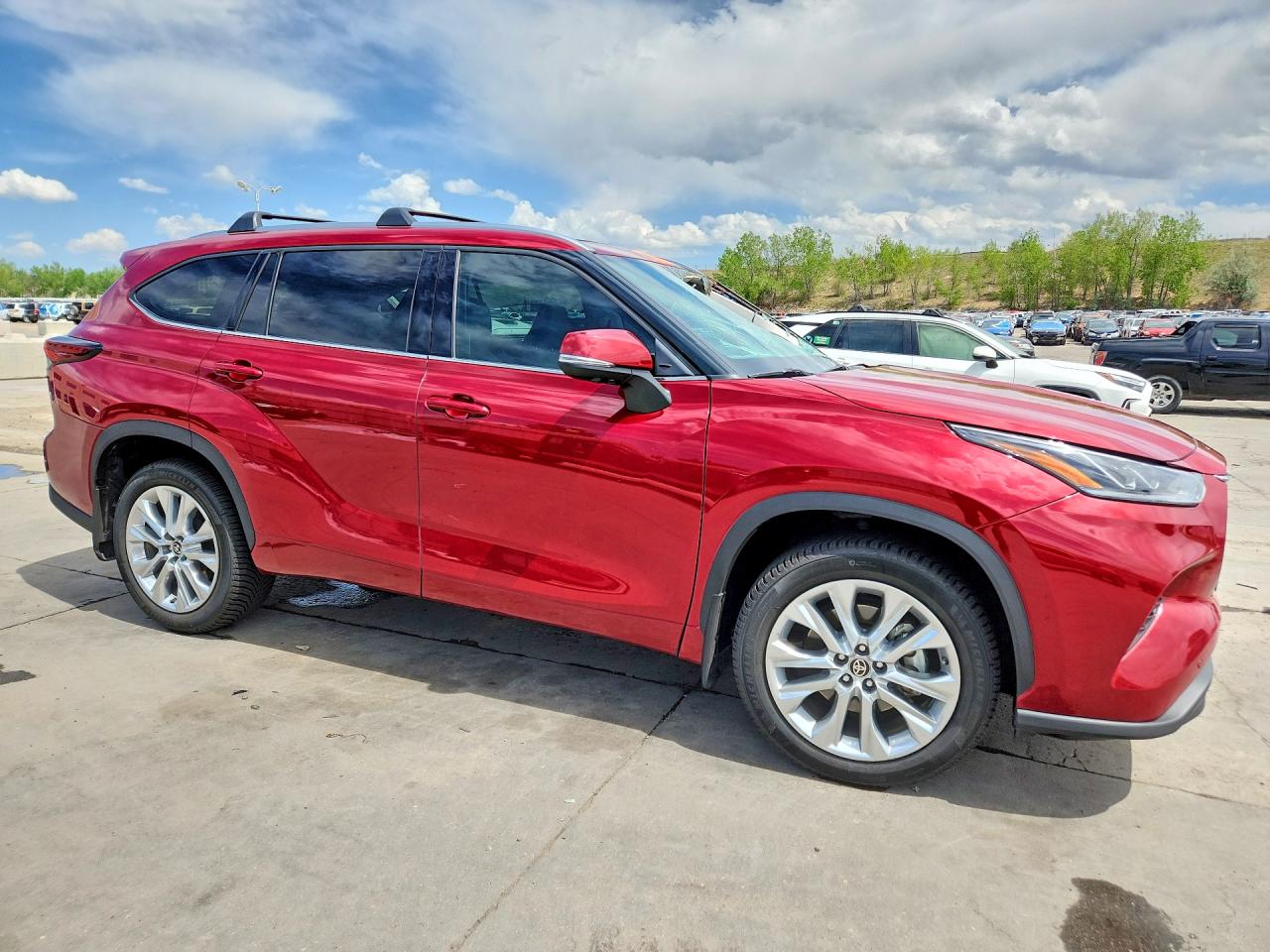2024 TOYOTA HIGHLANDER LIMITED photo 4