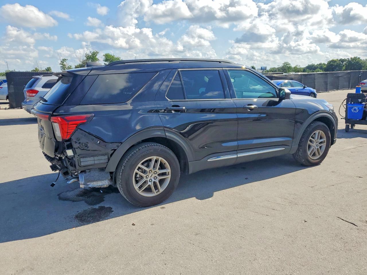 2025 FORD EXPLORER ACTIVE photo 3