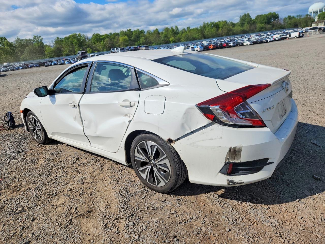 2016 HONDA CIVIC EX photo 2