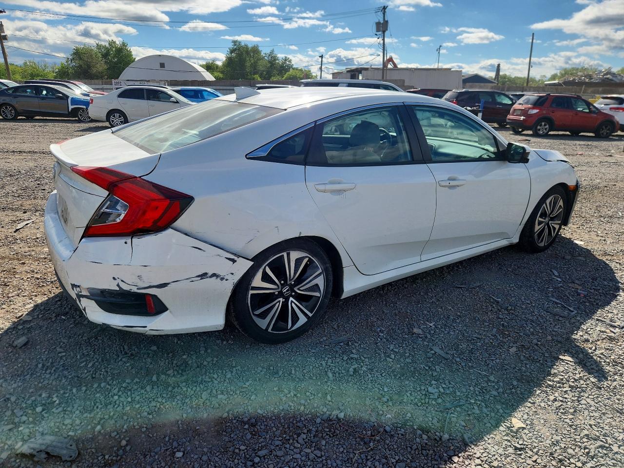 2016 HONDA CIVIC EX photo 3