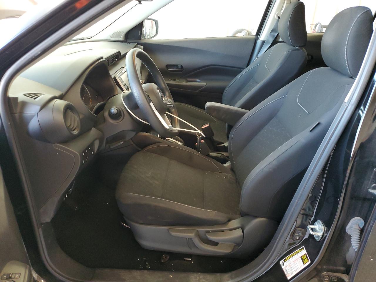 2021 NISSAN KICKS photo 7