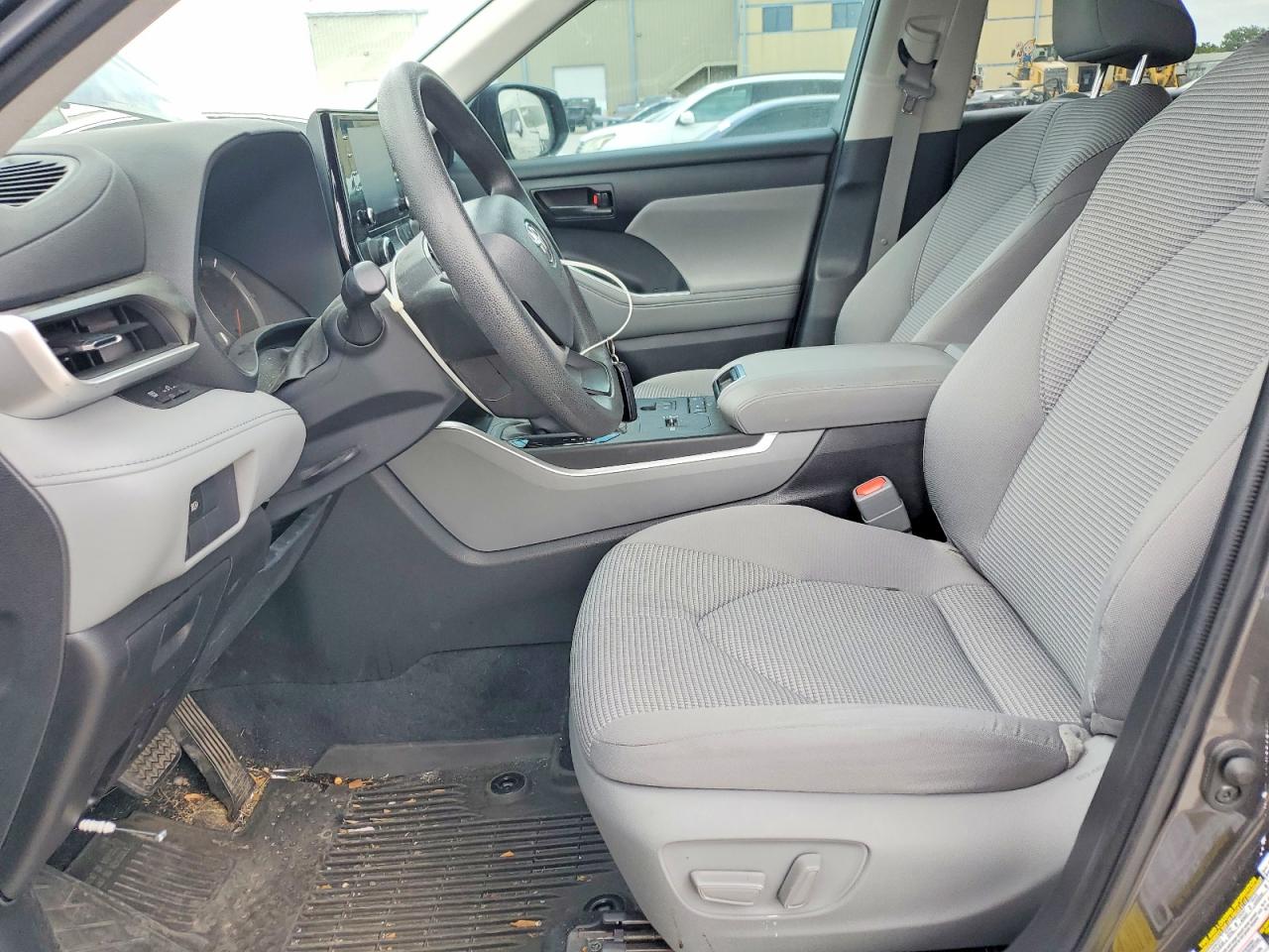 2022 TOYOTA HIGHLANDER L photo 13