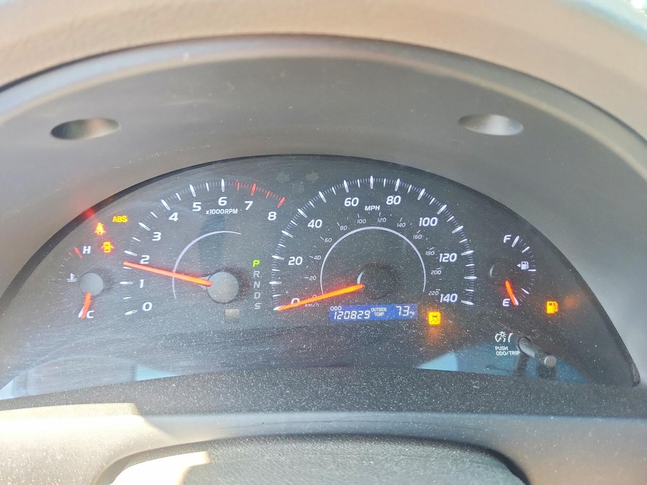 2011 TOYOTA CAMRY LE photo 25