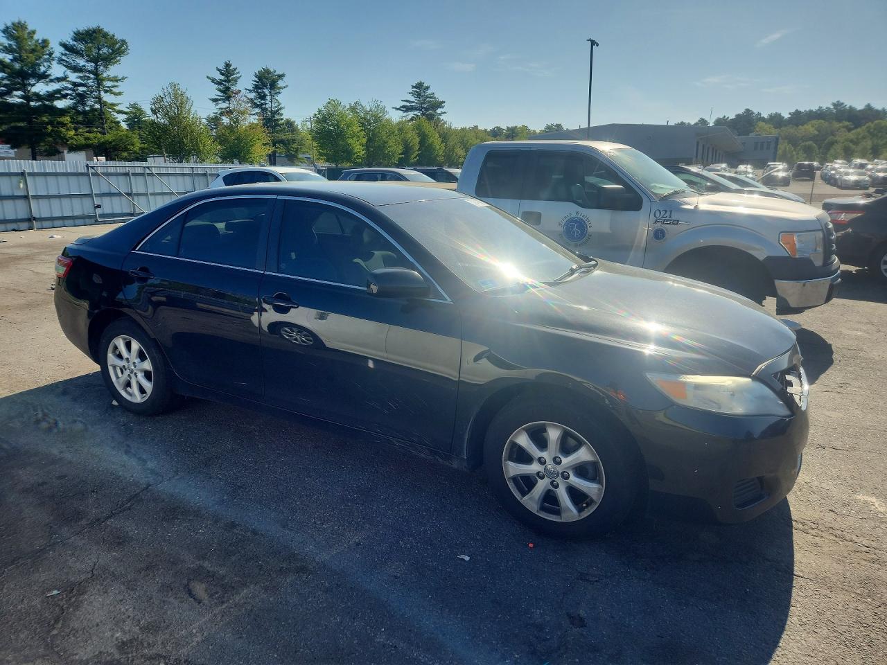 2011 TOYOTA CAMRY LE photo 10