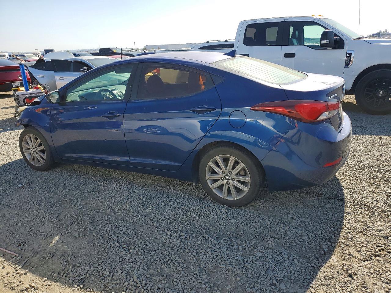 2015 HYUNDAI ELANTRA SE photo 2