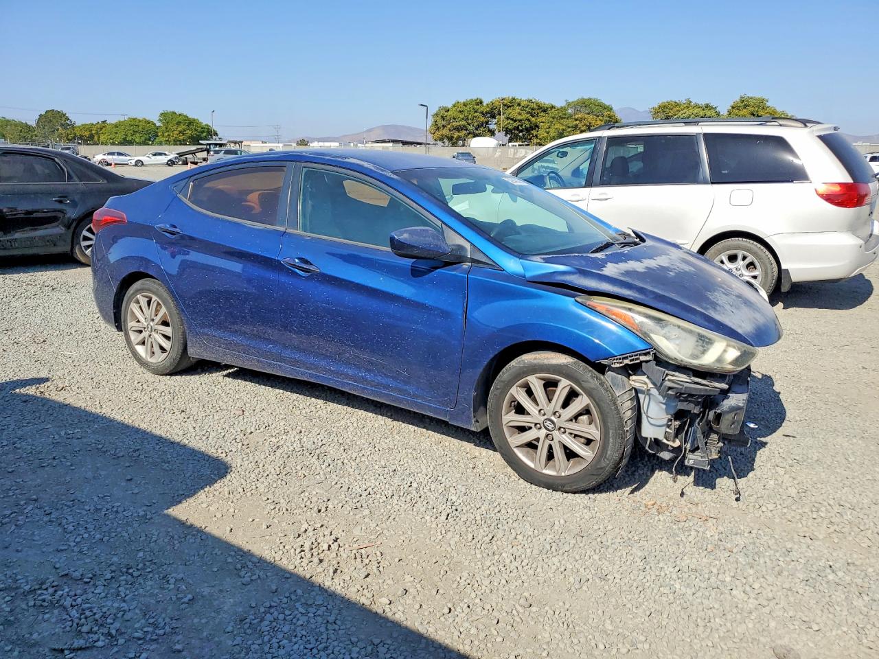 2015 HYUNDAI ELANTRA SE photo 4