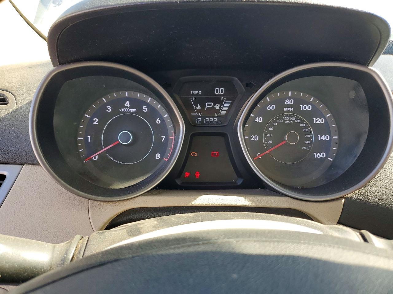 2015 HYUNDAI ELANTRA SE photo 9