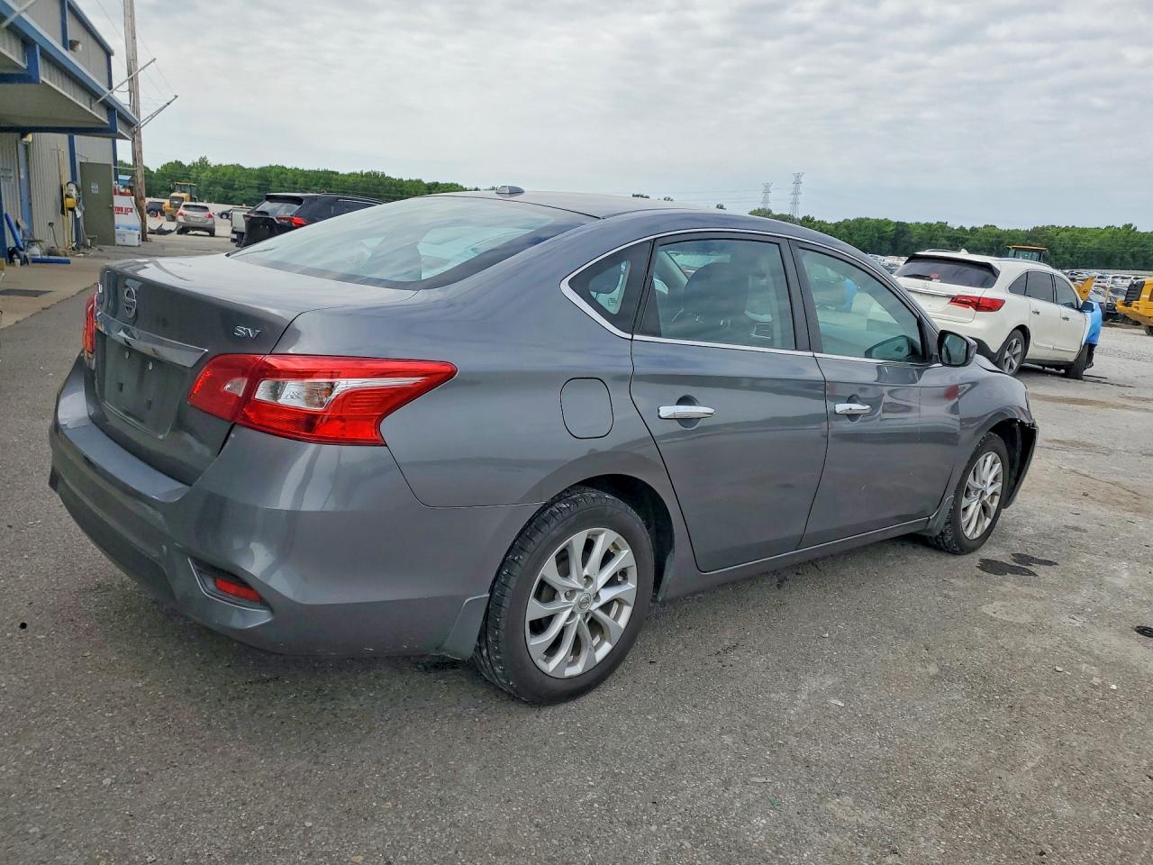 2017 NISSAN SENTRA SV photo 3