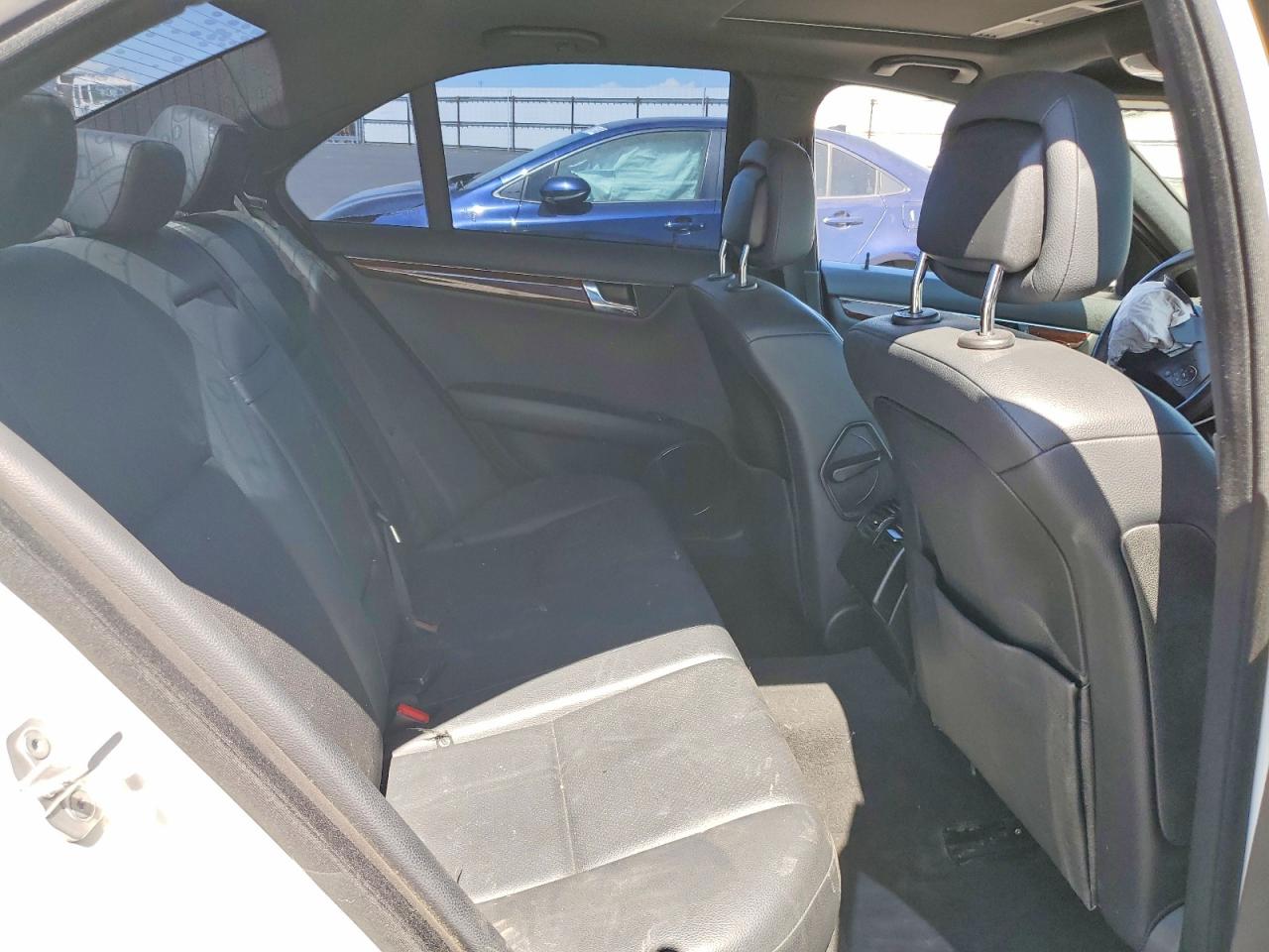 2011 MERCEDES-BENZ C 300 photo 19