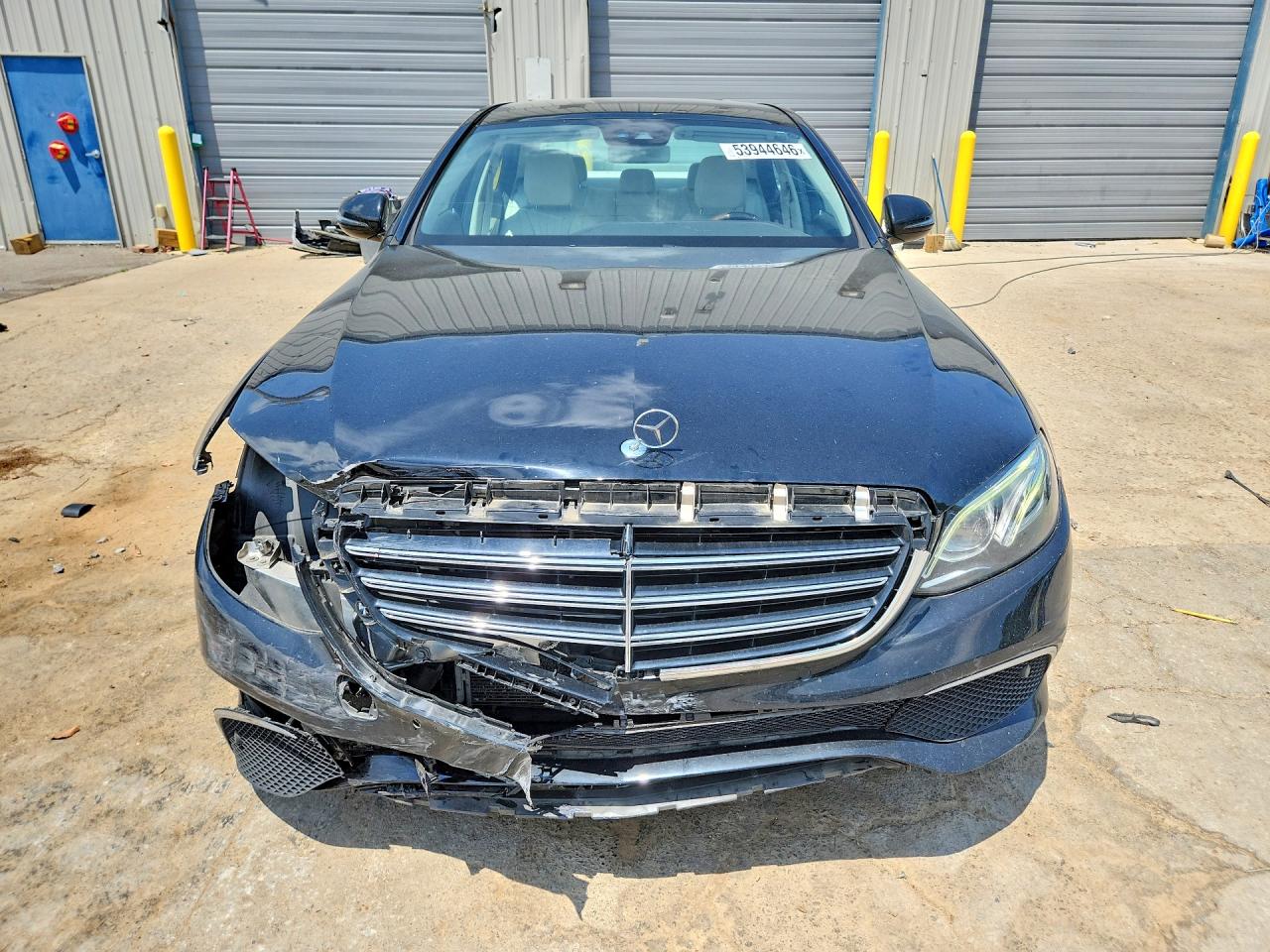2018 MERCEDES-BENZ E 300 photo 9