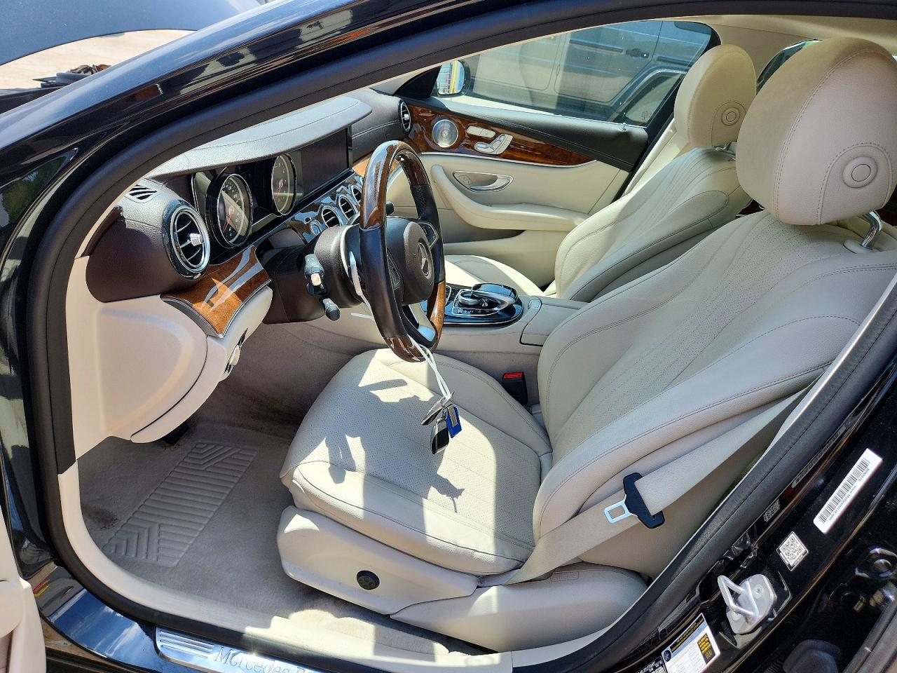2018 MERCEDES-BENZ E 300 photo 13