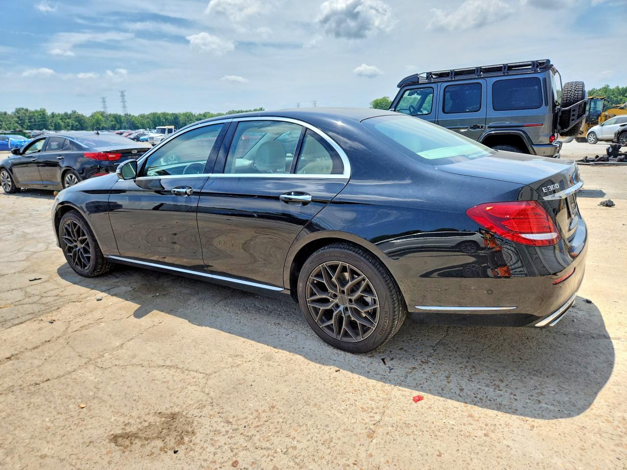 2018 MERCEDES-BENZ E 300 photo 3