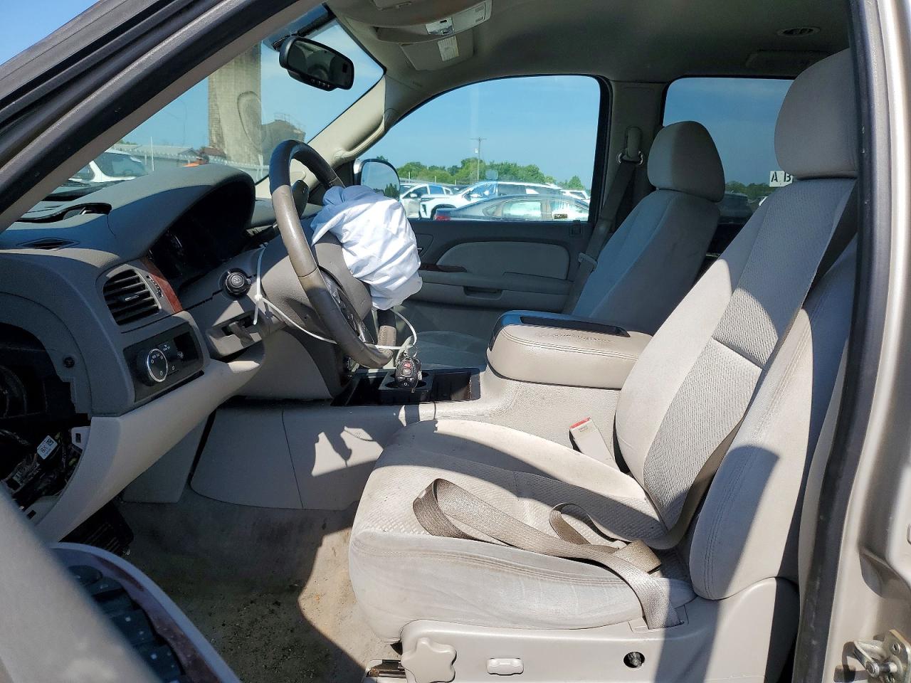 2008 CHEVROLET TAHOE C1500 photo 7
