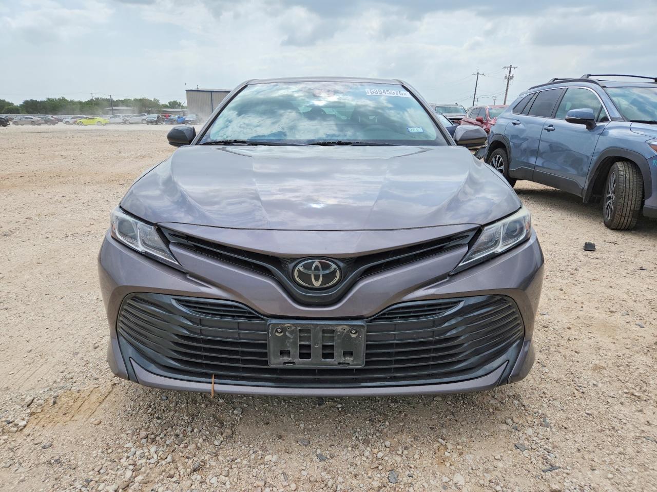 2020 TOYOTA CAMRY LE photo 5