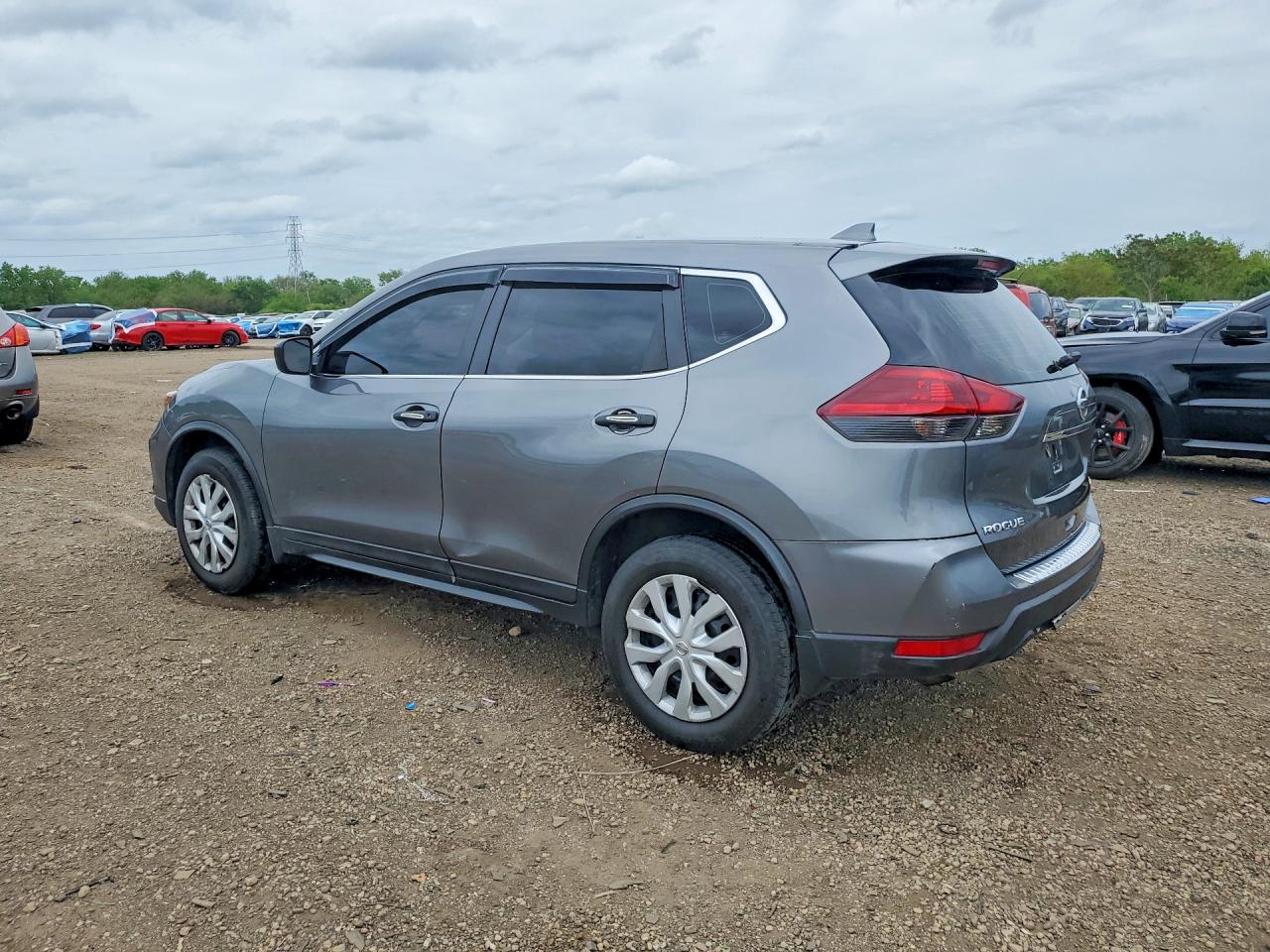 2018 NISSAN ROGUE S photo 4