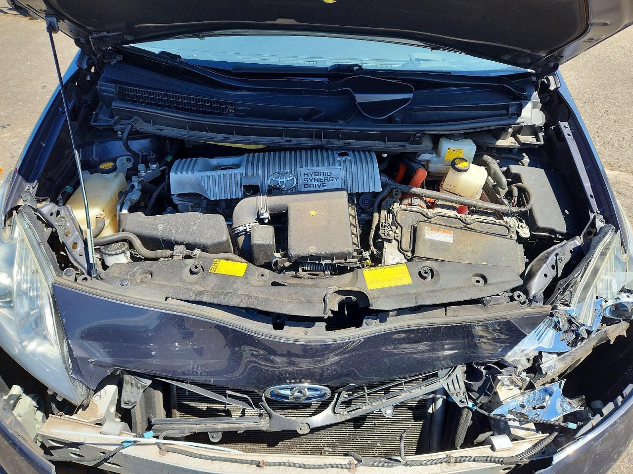 2013 TOYOTA PRIUS FOUR photo 21