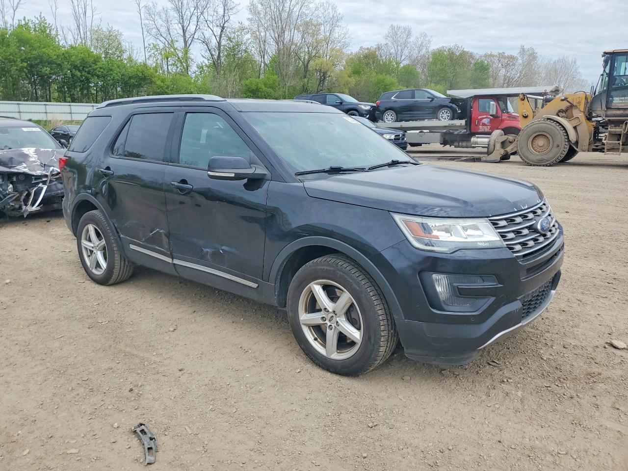 2016 FORD EXPLORER XLT photo 7