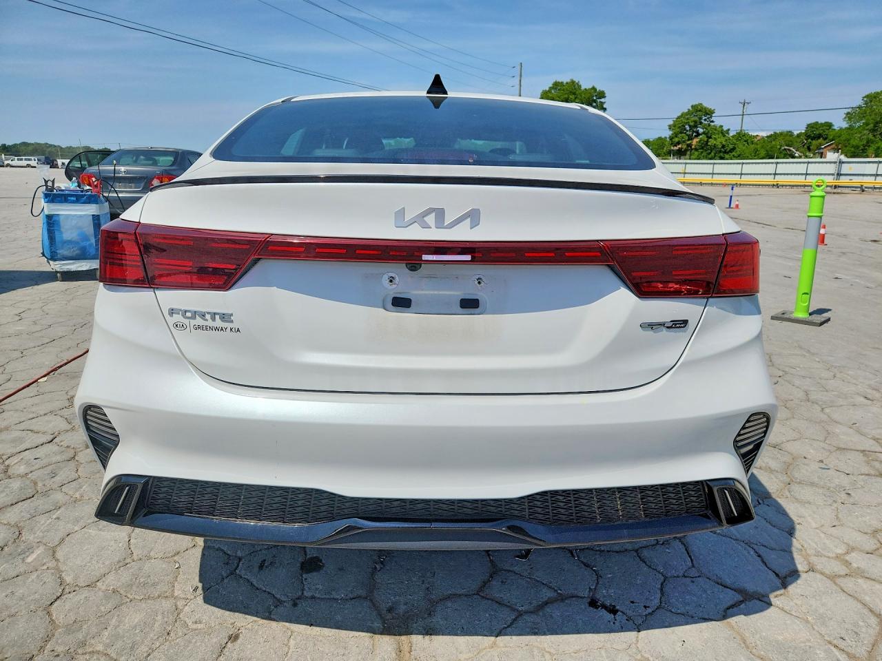 2023 KIA FORTE GT LINE photo 11